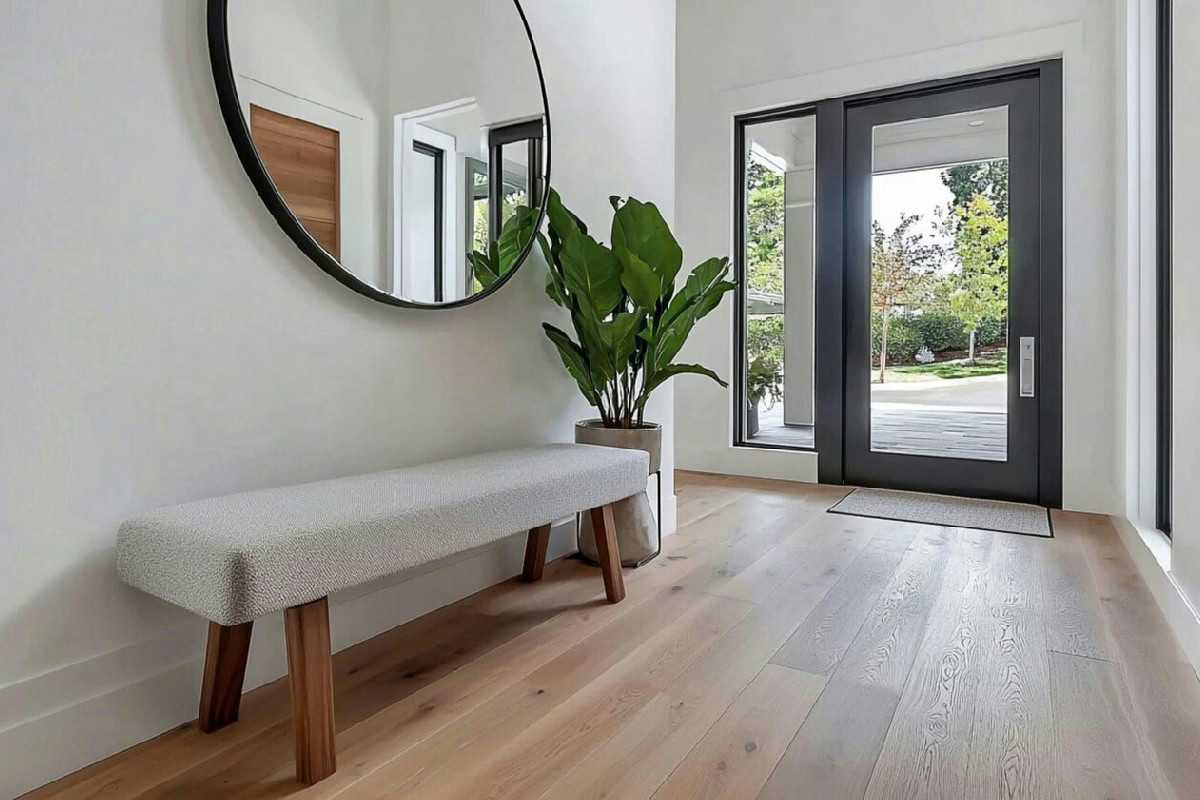 Elementi imprescindibili per un ingresso elegante e funzionale in ogni abitazione moderna
